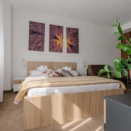 Apartment Nar Royalton