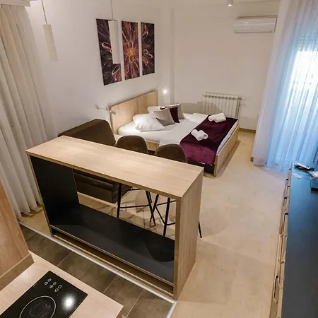 Nar Royalton Apartment *