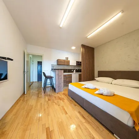 Apartment Nar Royalton Nis