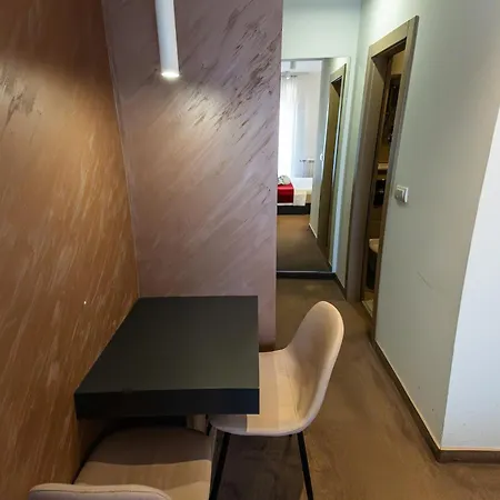 Nar Royalton Apartment