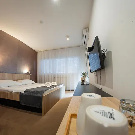 Apartment Nar Royalton