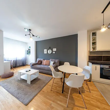 Apartment Nar Royalton *
